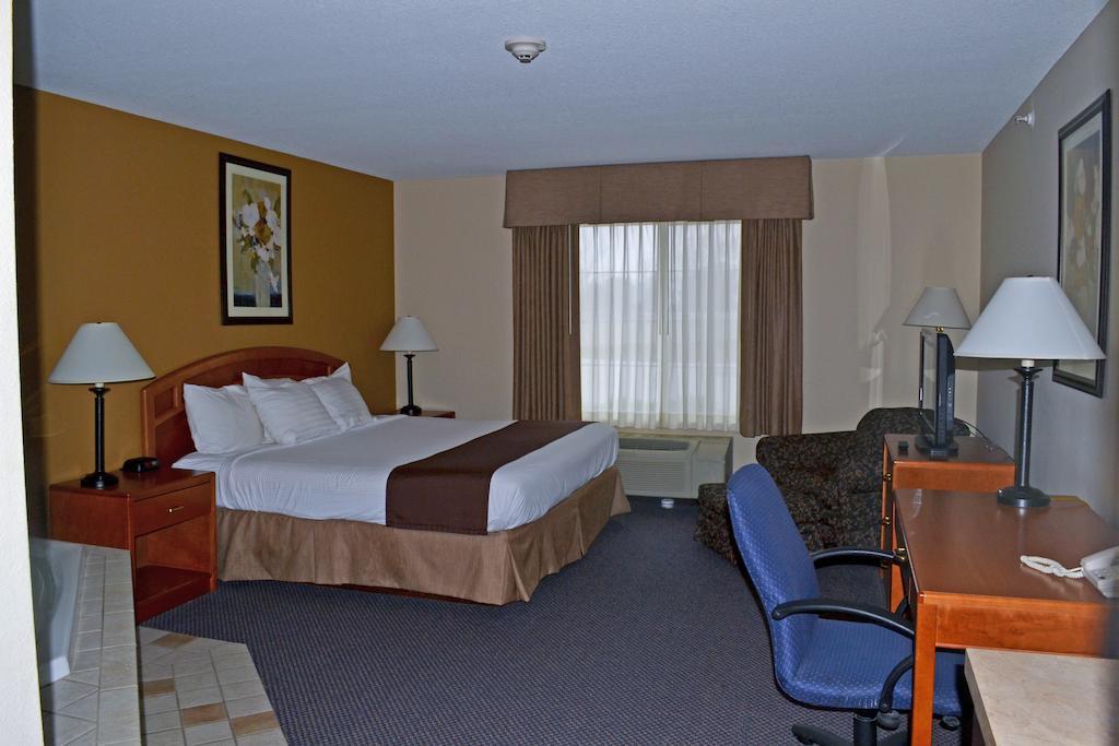 Paola Inn And Suites Oda fotoğraf