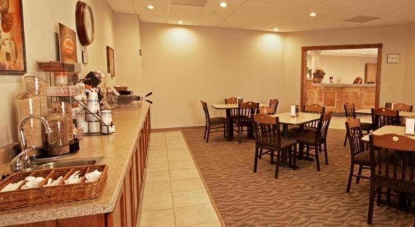 Paola Inn And Suites Dış mekan fotoğraf