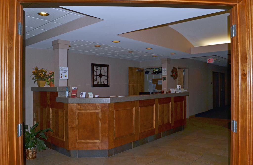 Paola Inn And Suites Dış mekan fotoğraf