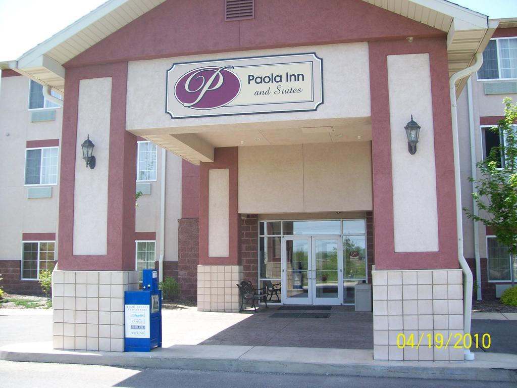 Paola Inn And Suites Dış mekan fotoğraf