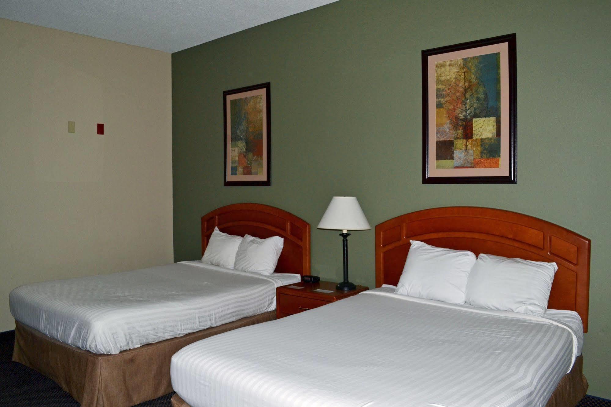Paola Inn And Suites Dış mekan fotoğraf
